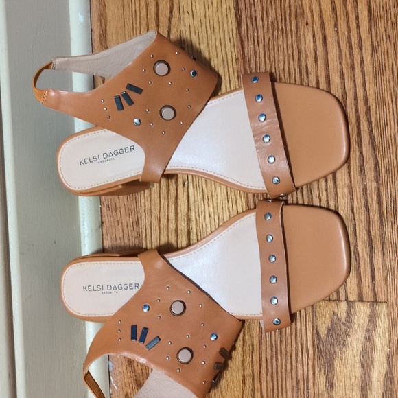 Kelsi Dagger Brooklyn Heals Size 8.5 - Picture 2 of 3